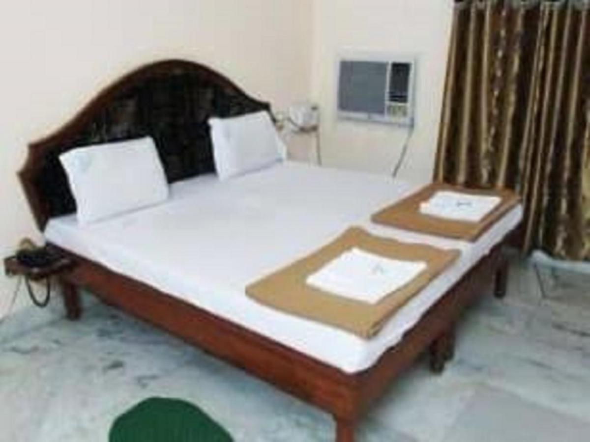 Hotel Geethanjali Residency 바드라찰람 외부 사진