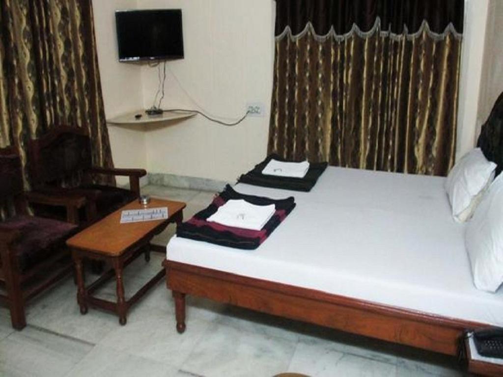 Hotel Geethanjali Residency 바드라찰람 외부 사진